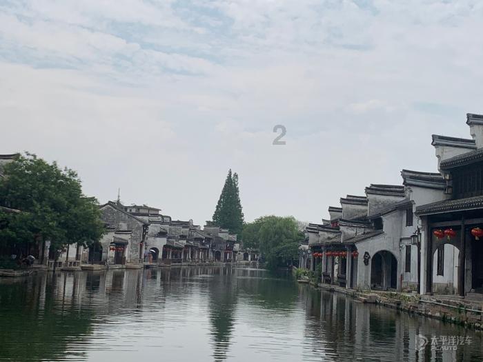 劝君更尽一杯酒，西出阳关无故人